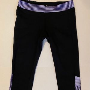 Athleta W’s Stripes Balance Capri Leggings medium
